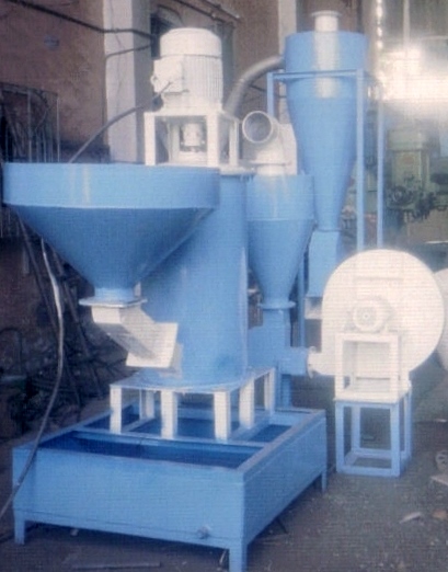 PLASTIC MACHINERY MANUFACTURER 2